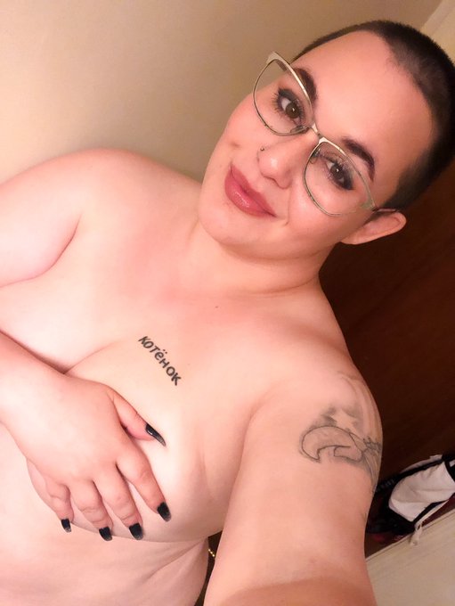 Million Dollar Smile  Non of you will ever see the broken off fragments of braces I have left in my mouth<a href="/tag/cutie"class="tags"><span>#cutie</span></a><a href="/tag/tattoo"class="tags"><span>#tattoo</span></a><a href="/tag/romantic"class="tags"><span>#romantic</span></a><a href="/tag/brunettebeauty"class="tags"><span>#brunettebeauty</span></a><a href="/tag/fin"class="tags"><span>#fin</span></a>