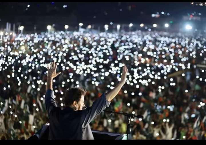 Karachi!! Thank you for the memorable night you have gave us. 🇵🇰 #امپورٹڈ_حکومت_نامنظور