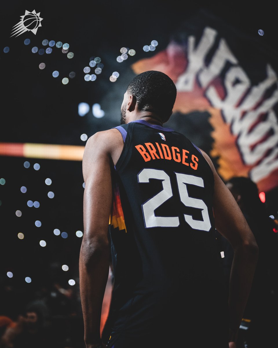 Suns's tweet photo. Here we go. #RallyTheValley https://t.co/g7UZTOLB7h