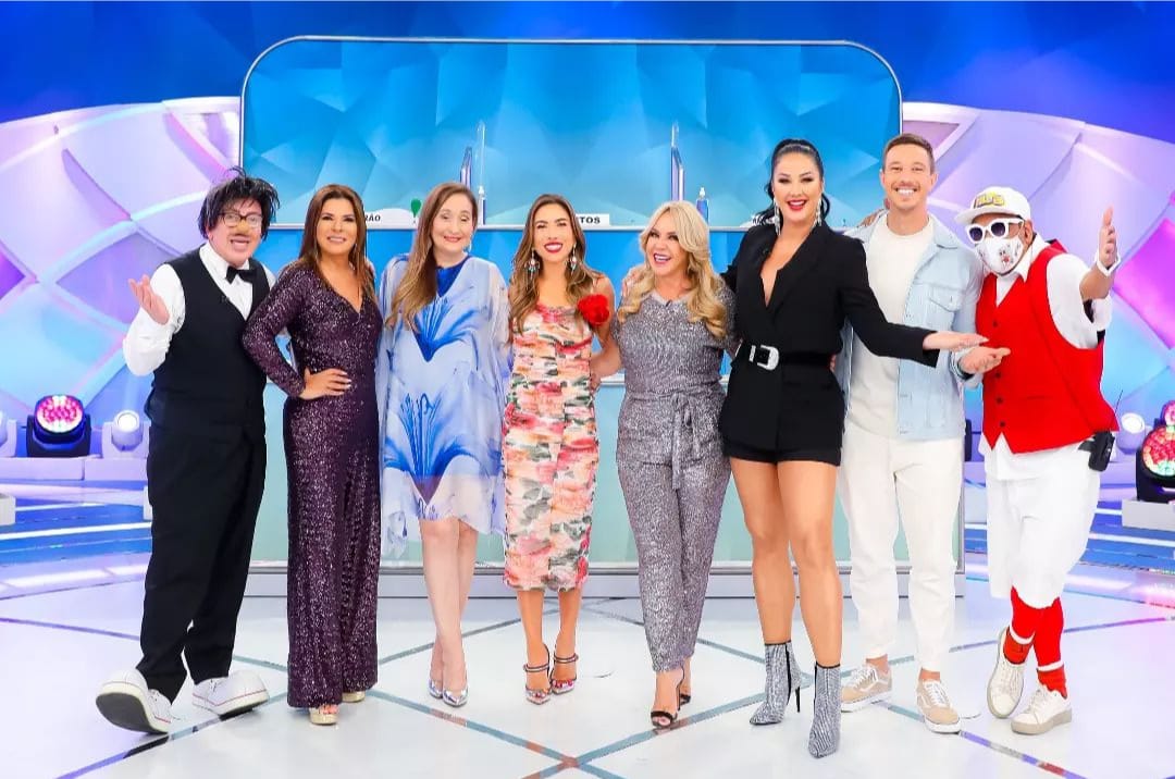 renalysilva20's tweet photo. Mara Maravilha belíssima como sempre no #Programasilviosantos https://t.co/CDdoO3DIDD
