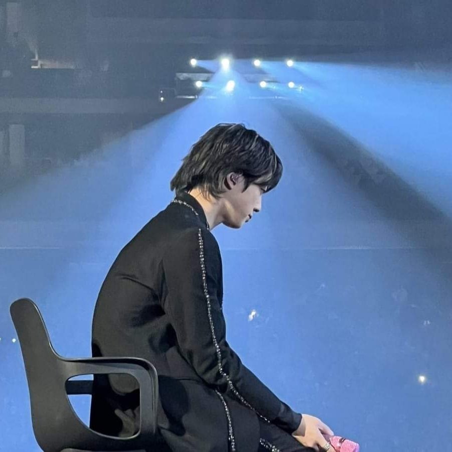Jin_BiasedNic's tweet photo. #NuevaFotoDePerfil https://t.co/kvFRfPxdGO