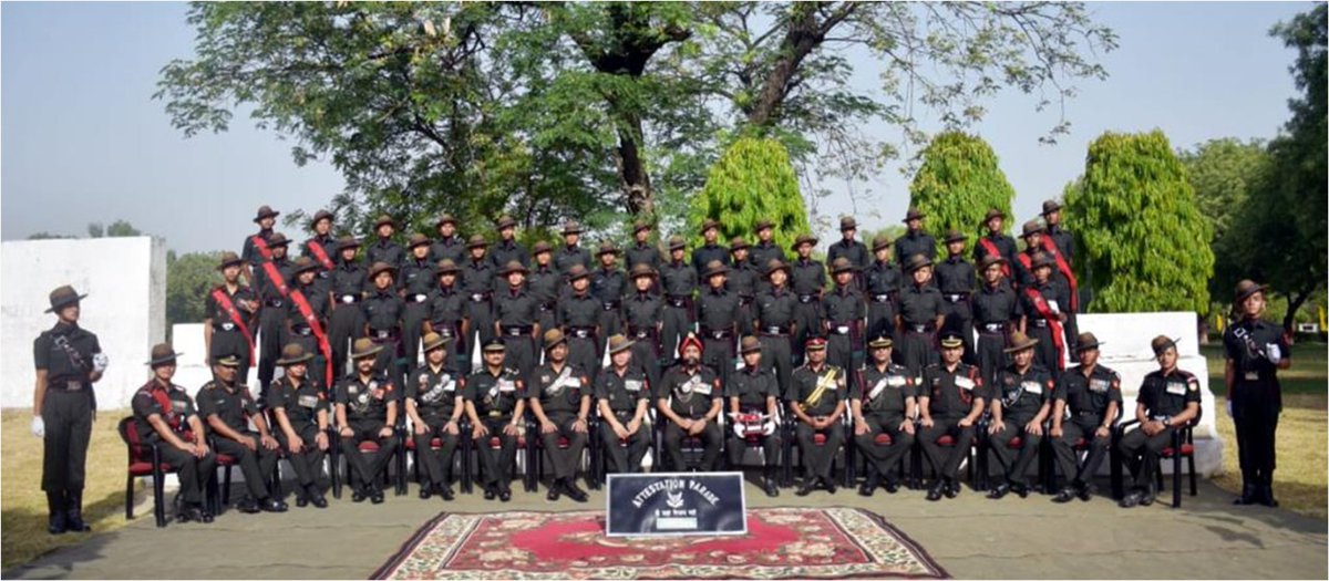 suryacommand's tweet photo. #IndianArmy
#SuryaCommand
"मोह सक्छु, मोह गर्छु"
I can, I will.
At an Attestation Parade held at 11 GRRC #Lucknow, 72 recruits were sworn into the service of the nation with a motto that instills undiluted resolve in the heart.  
@adgpi
@ProDefLko https://t.co/lgDvLx4Z3R