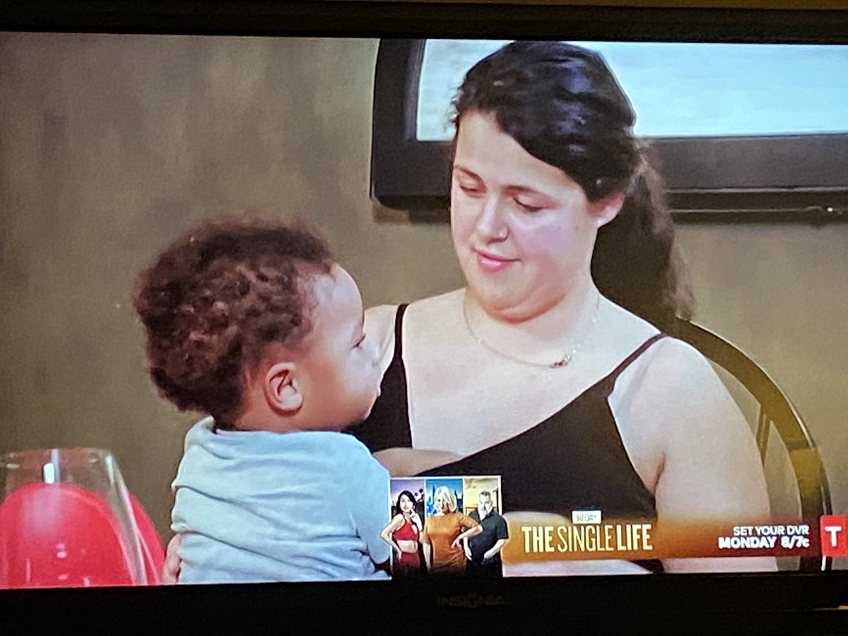 HeidiKay1647's tweet photo. She just whipped her big ole milk sack out in front of her dad and god… on Easter! Ewww. Oh, and the entire world. #havesomedecency #90dayfiance https://t.co/RjgO1rvlG4