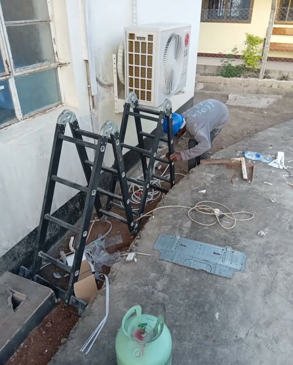 lii_anthonio's tweet photo. Ni kazi Bora kwa watu wetu boraa 

Mwananyamala hospital tunashukuru kwa kutuamini 

LG AC NOW AVAILABLE

BTU 12,000 -  1,400,000
BTU 18,000-  1,780,000
BTU 24,000 -  2,000,000

◼️FREE WALL BRACKET
◼️FREE COPPER PIPE
◼️ FREE INSTALLATIONS 

FREE HOME DELIVERY 

☎️0766142279
#SOKO https://t.co/P7BmkDQrEt