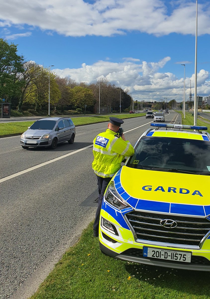 An Garda Síochána tweet media