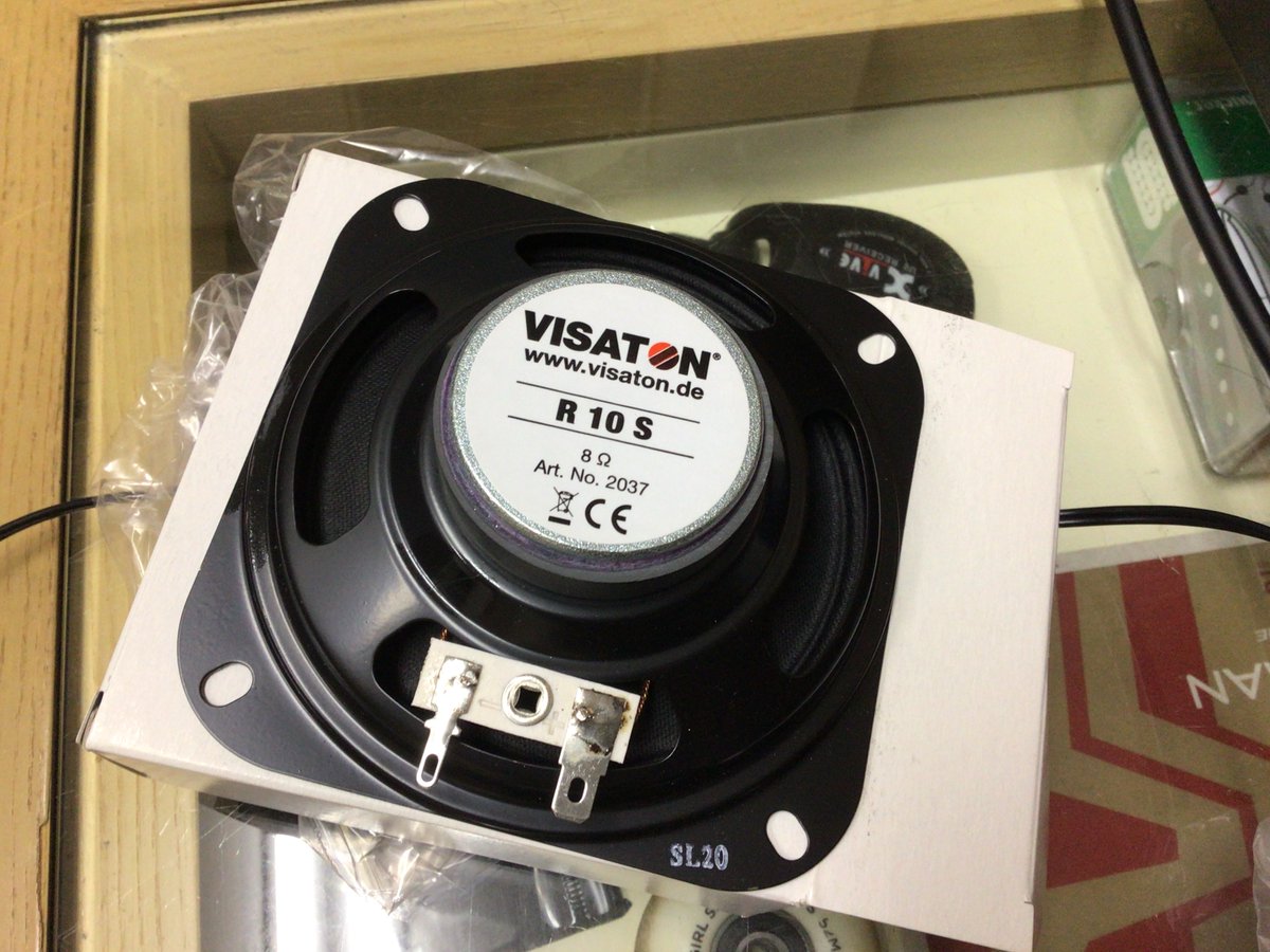 care_manager_x's tweet photo. 急に音が出なくなったzo-3。
オーバーホールしていただきありがとうございました。
のち、スピーカー取り付け。
NEW ZO-3 誕生！
かっこいい!

#ZO #seymour #セイモアダンカン #スピーカー交換　#オーバーホール　#TB5 #フェルナンデス　#Digi #VISATON https://t.co/RDbaw5HiWj