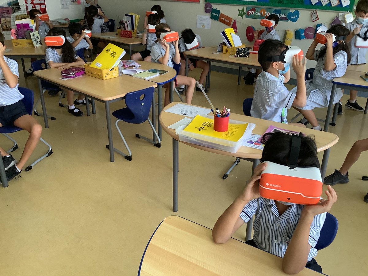 With @dbsjp_dl using <a href="/ClassVR/">ClassVR from Avantis</a> to help us understand The Enchanted Wood. #wherewillyougotoday #beginsatdbsjp @dubaibritish