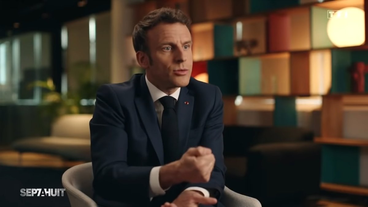 EMMontpellier's tweet photo. "Si les Françaises et les Français me font confiance, il m’appartiendra de rassembler. 🇫🇷
Je veux pouvoir enrichir mon projet des propositions de celles et ceux qui ont appelé à voter pour moi."
@EmmanuelMacron #avecvous 

📺 https://t.co/sNdo1SWDxM

#Presidentielle2022 #Macron https://t.co/bRlIwAwzKL
