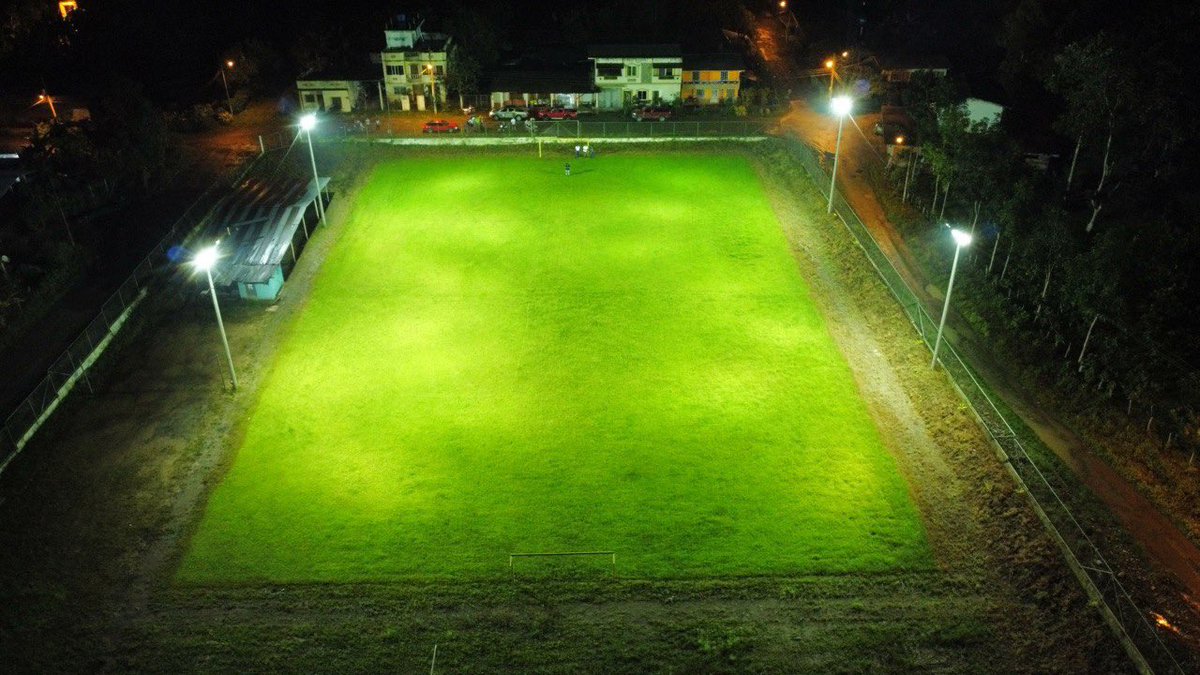 Larry_vite's tweet photo. V A L L E - H E R M O SO - #LAiluminación
#Bellamaria #ViveLAvidaSinDrogas
Nos trasladamos hasta el sitio Valle hermoso de la parroquia Bellamaria, donde realizamos una inspección en el estadio y su iluminación que próximamente tendremos la inauguración de esta importante https://t.co/yu9bawBejS