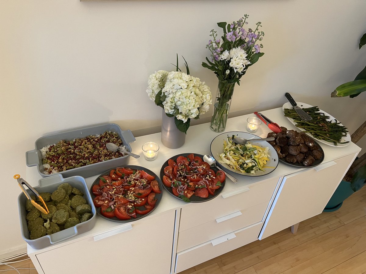 BarrySeng's tweet photo. easter dinner https://t.co/ruh9JYjUyp