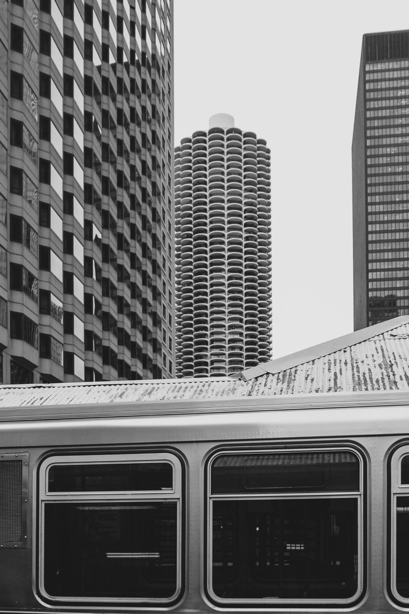 ro_xicago's tweet photo. Hear My Train A Comin #xicago https://t.co/BpkzGQntan