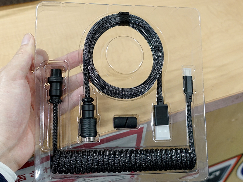 watch_akiba's tweet image. 更新：CableModのキーボード用コイルケーブルが入荷、アビエイターコネクタ採用 akiba-pc.watch.impress.co.jp/docs/news/news… #CableMod