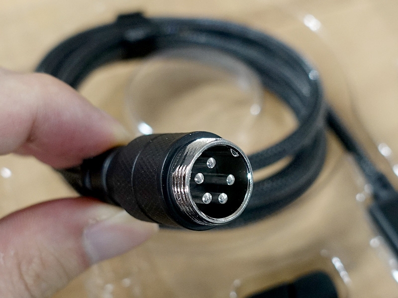 watch_akiba's tweet image. 更新：CableModのキーボード用コイルケーブルが入荷、アビエイターコネクタ採用 akiba-pc.watch.impress.co.jp/docs/news/news… #CableMod