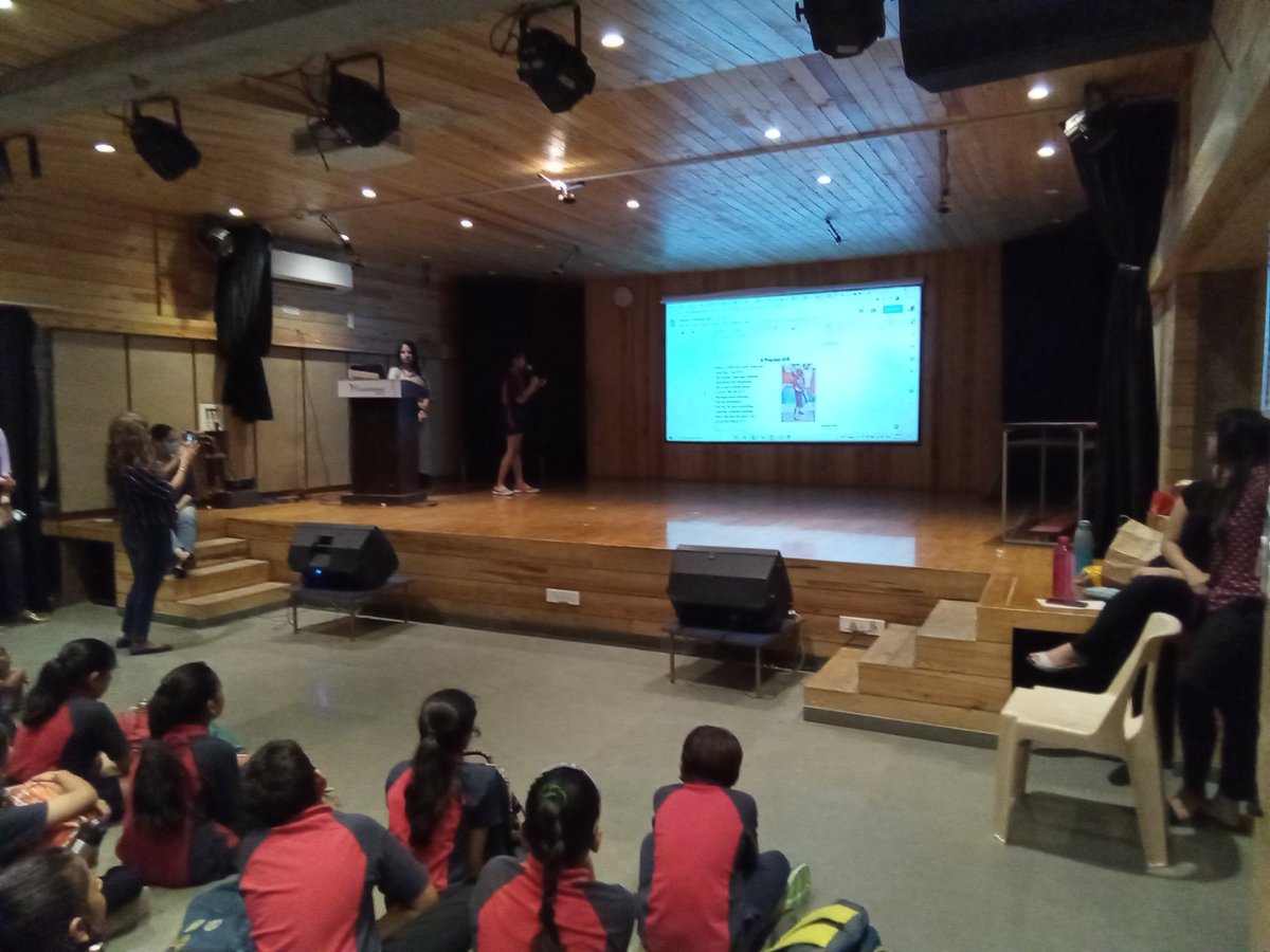 Priyafh's tweet photo. G4 Ss Celebrating the actions taken by their peers and acknowledging their efforts thereby inspiring eachother to take back their learning to real life #fssurat #ibpyp @FSSurat #action @diptirulz1 @Ms_Ritu https://t.co/tK2AjKBFo4