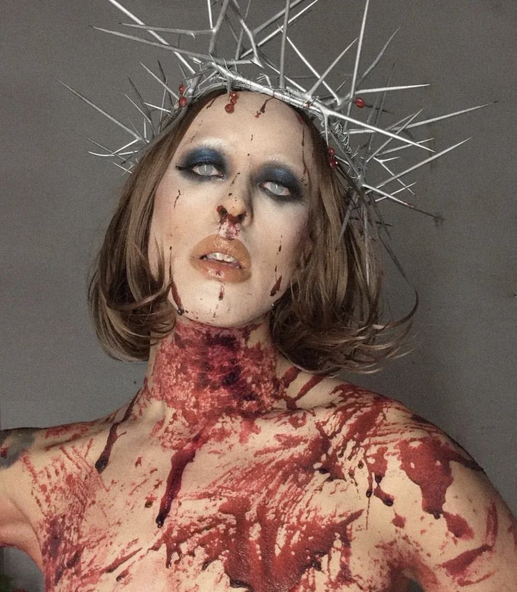 donatelly_art's tweet photo. Cristo is travesti and enters in Catarsis. 
2018
#HappyEaster  #QueerNfts #Travesti #Queen #NFts https://t.co/i87unIo7iY