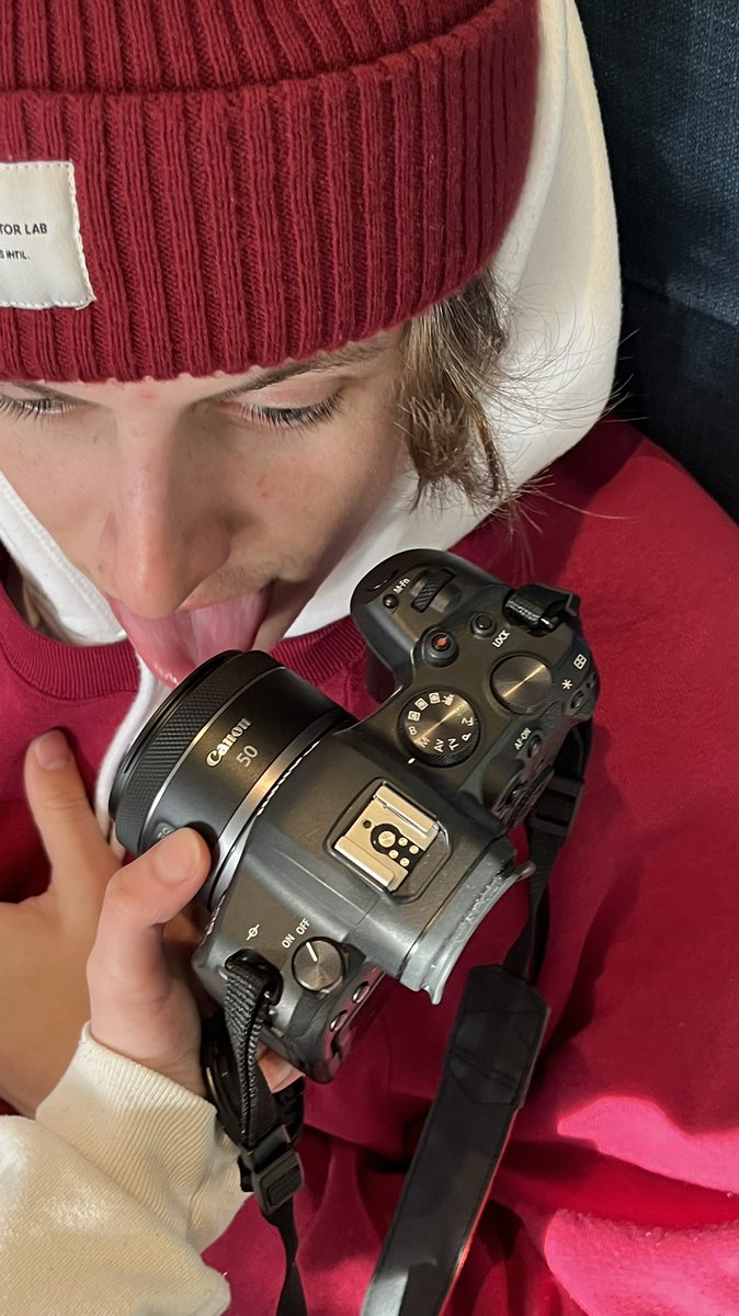 ZoeAkiko's tweet photo. testing out my new 50mm with @GroverMaxwell https://t.co/hZ88DadKtv