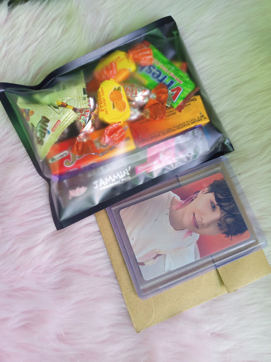 _shuaniegyu's tweet photo. #ChimPurchase
#ryefeedbacks
@lhs_ry
Finally, may kasama na din yung mimi cream ko sa binder. ๐ซถ๐ป got it in a super steal price. thank you for letting me adopt this pogi ๐ฅฐ last purchase, bcs ebbg fr cb is real ๐ฅน https://t.co/XNNmOKQm16