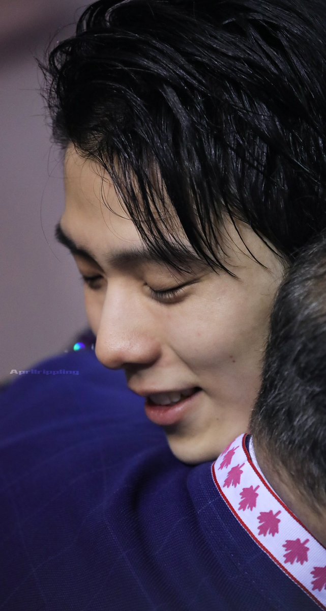 Miaa_Nemo's tweet photo. 温暖的抱抱🥺🥺🥺 #YuzuruHanyu𓃲 
Photos cr: Aprilrippling https://t.co/FPEVp7cSg2