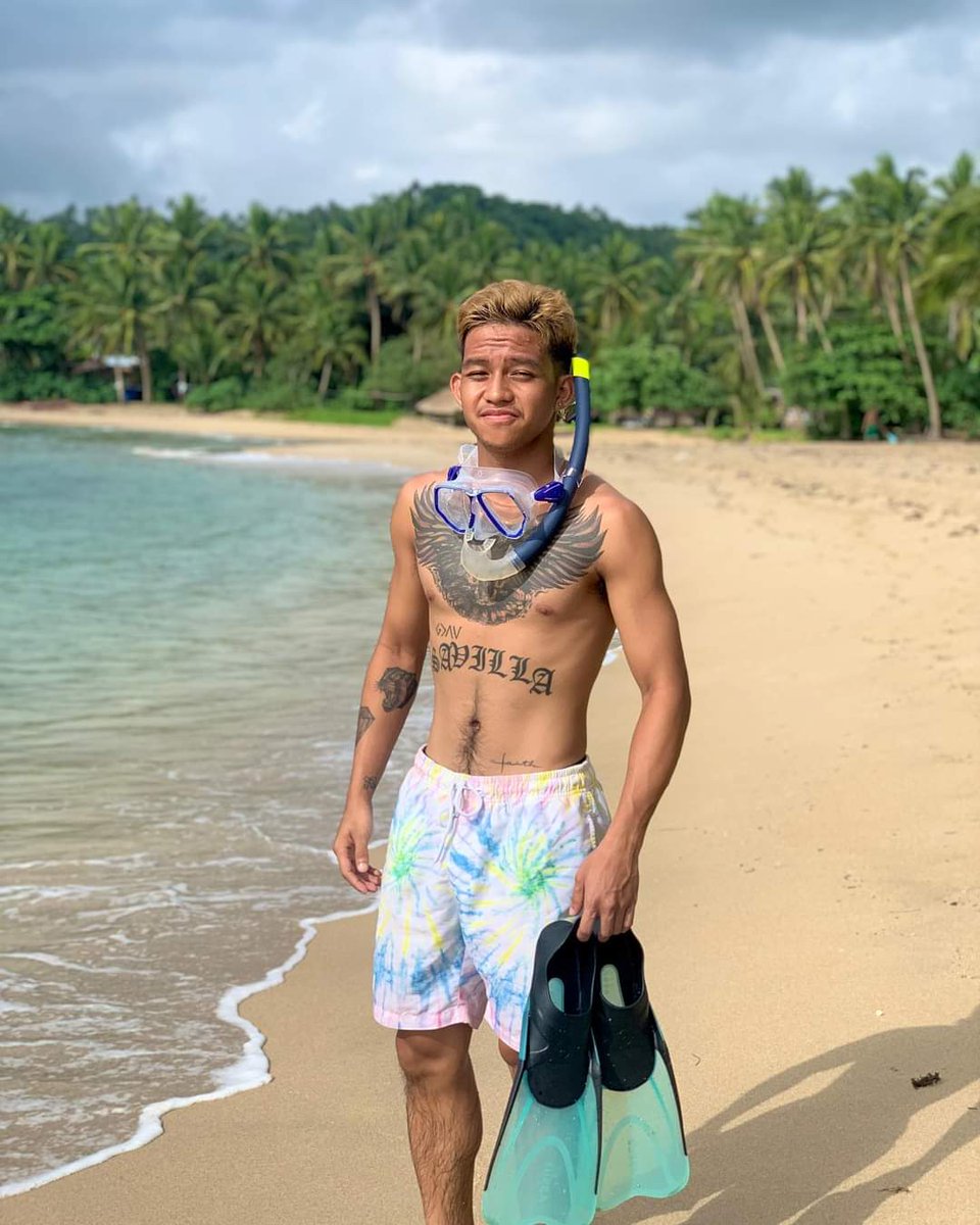 emjayssquadofc's tweet photo. Snorkelerist🤿 @emjaysavillaaa
#SummerIsReal https://t.co/A5XNj5oA9g