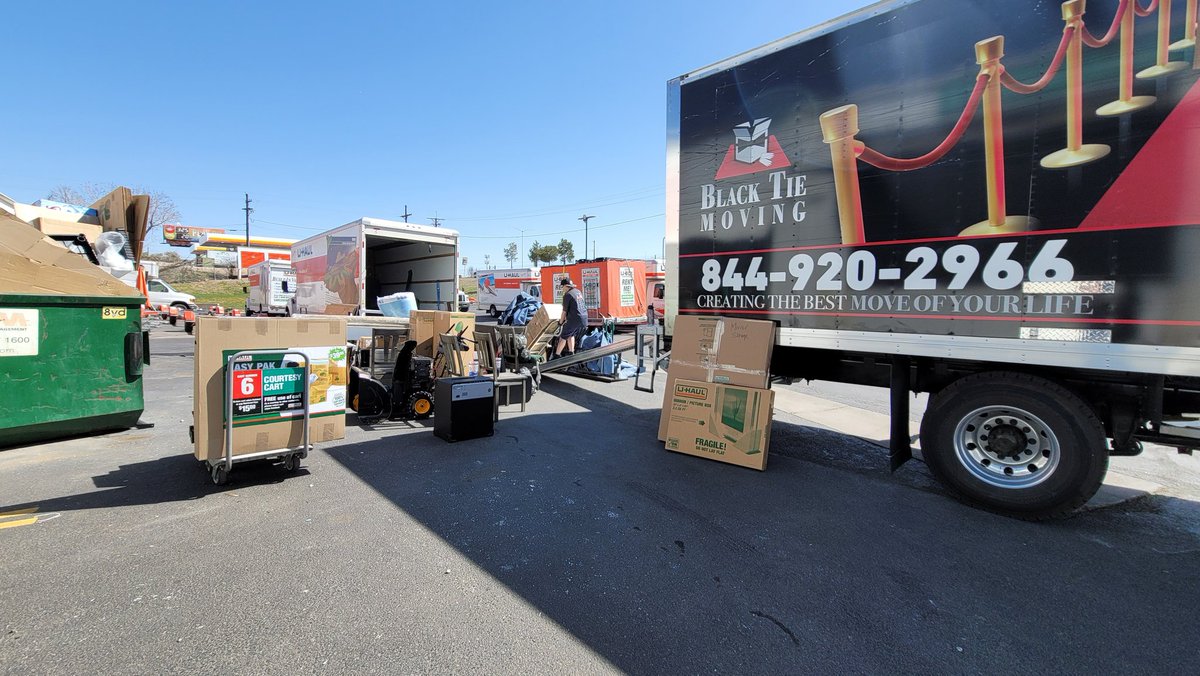 After a week of driving we made it to #Leadville! Lucy approves of the dog park and the view! <a href="/BlackTieMoving/">Black Tie Moving</a> was amazing with our weird move and we appreciate them so much- highly recommend. Englewood <a href="/uhaul/">uhaul</a> -also moving and storage heros. Thank you! #Colorado #moving