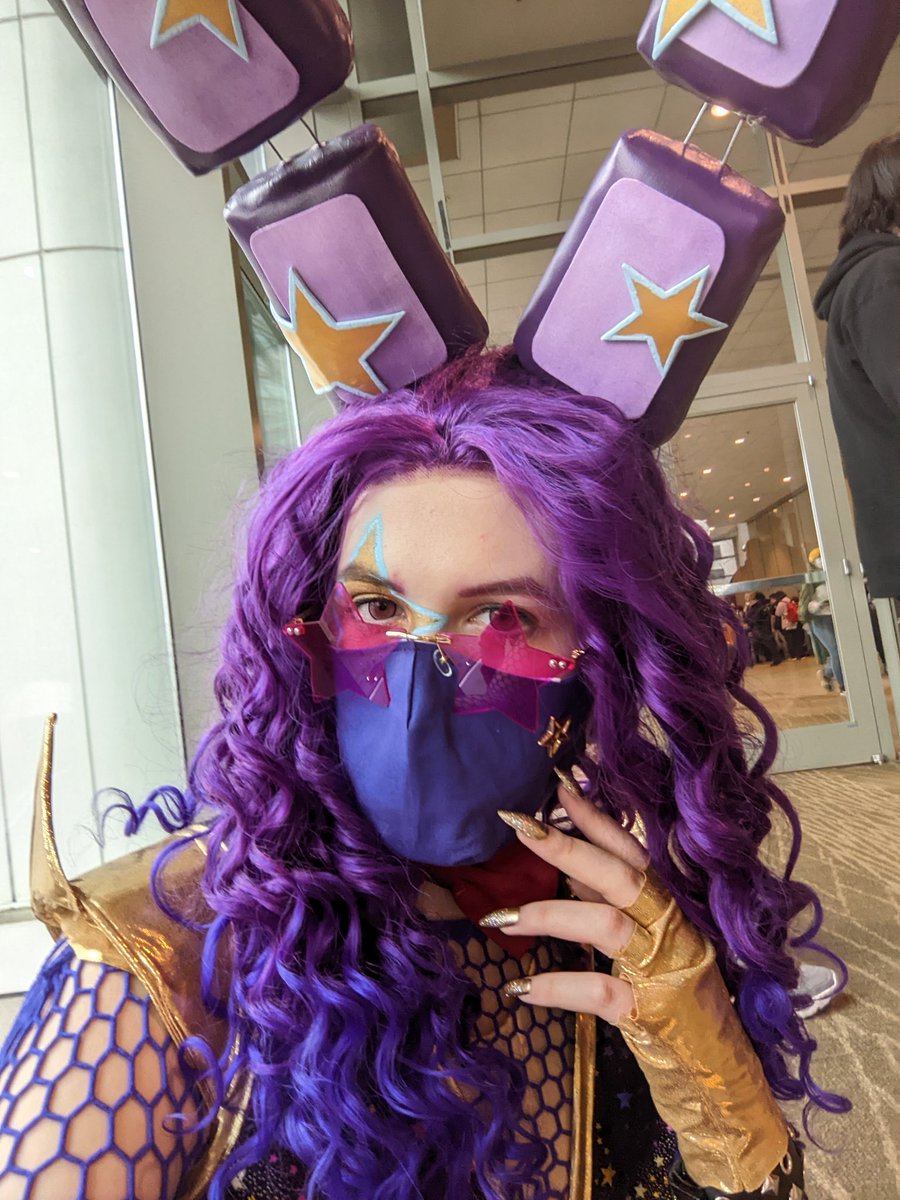 twistedheartcos's tweet photo. I ended up finishing my design for Glamrock Bonnie from FNaF for Sakuracon this weekend. I had so much running around. ❤️ https://t.co/z8y4Nk7EMa