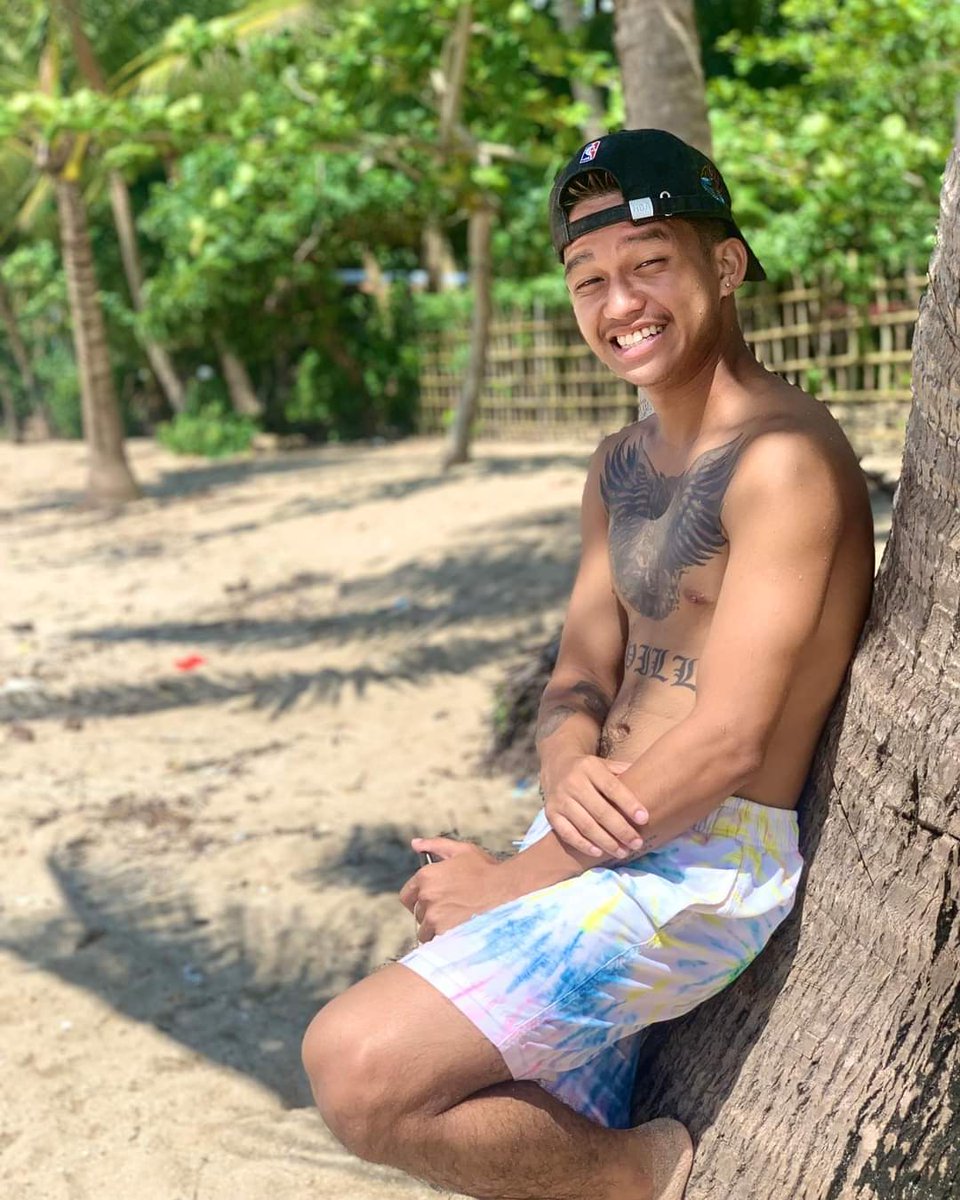 emjayssquadofc's tweet photo. Feel the breeze 🏝️ @emjaysavillaaa https://t.co/ZE63VIJhyb