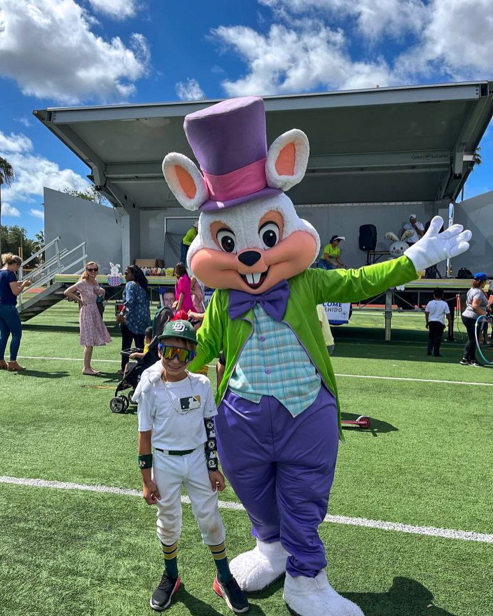 alexDLPmiami's tweet photo. Thank you to everyone that came out to our Easter Egg Hunt at Curtis Park in Allapattah and all the wonderful sponsors that came out to support the community with us!
#DLPMiami #CurtisPark #Easter #CityofMiami #Allapattah https://t.co/Aupt5UkiJA