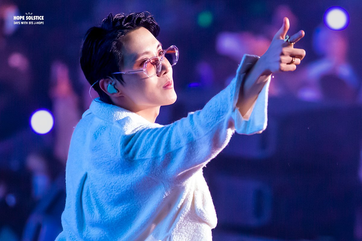 Paramitha262's tweet photo. PTD LAS VEGAS
#JHOPE 
@BTS_twt https://t.co/90kaDtUMT9