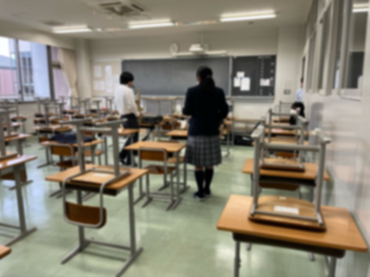 こんにちは☀️
11日から体験入部を行っています(*^^*)

1年生は楽器を体験したり先輩とお話したりして、楽しんで体験をしてくれています！
これからまだまだ楽器体験出来ますので、ぜひ4階音楽室へお越しください🥁
初心者の方も経験者の方も大歓迎です❕
 #阪南大高吹奏楽部