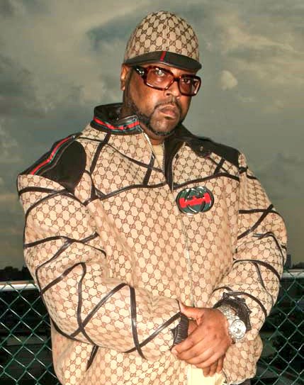 checktherhyme1_'s tweet image. DJ Kay Slay aka Dez, the legendary graffiti artist turned prolific DJ, reportedly passed away this evening. 

He's been an active, vital part of Hip Hop for nearly 40 years.