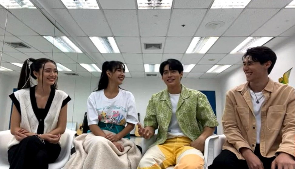gem4kai's tweet photo. Look how happy the casts are, love this positive energy!😭🤍

#SanookxDevilSister #winmetawin #minpechaya #_piploy_ #plapodd https://t.co/Yslmg59kP6