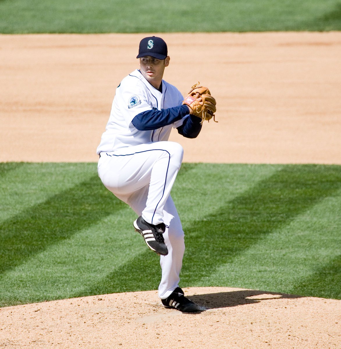 EveryMariner's tweet photo. Horacio Ramirez #26 SP:
Time Played: 2007
20 Games, 98 IP
8-7 Record
7.16 ERA
5.50 FIP, 5.23 xFIP
1.847 WHIP
3.9 BB/9
3.7 SO/9
1.2 HR/9
61 ERA+ https://t.co/nPKOKzsDYj