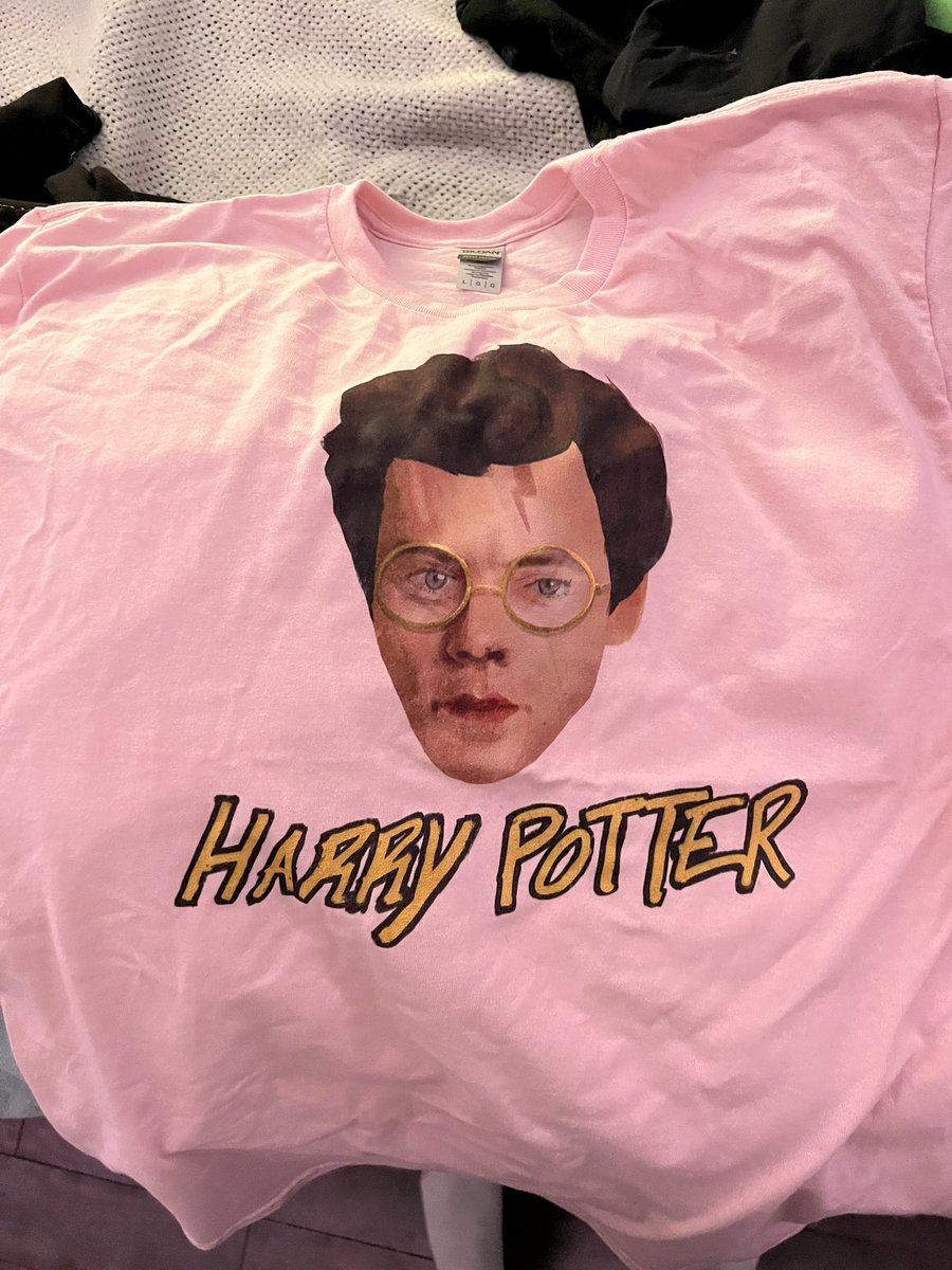 umkasey's tweet photo. Havent used twitter in like a year but look at this shirt my bf got me https://t.co/SXnD2fhxt3