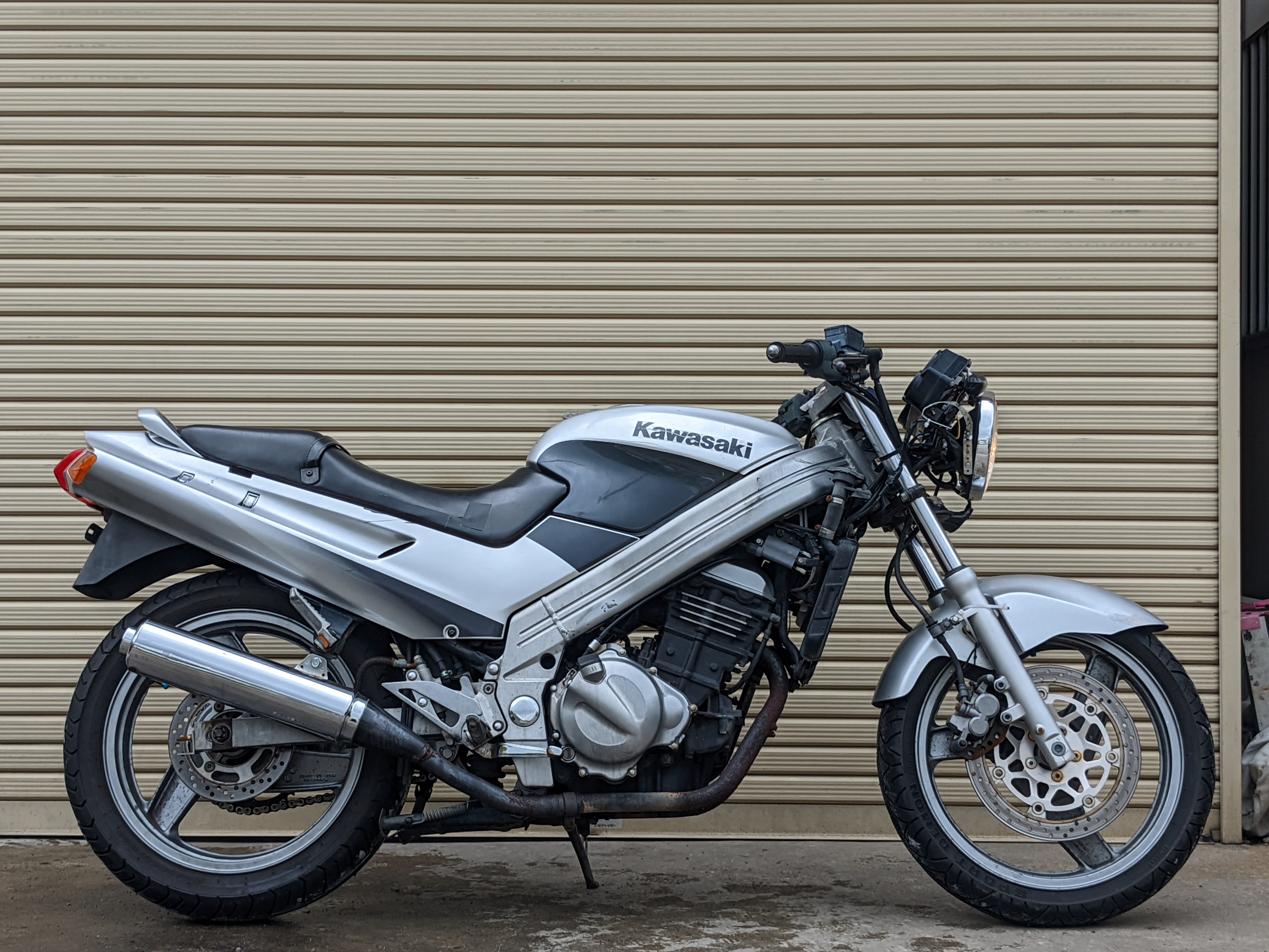 カワサキ ZZR250 ネイキッド 仕様