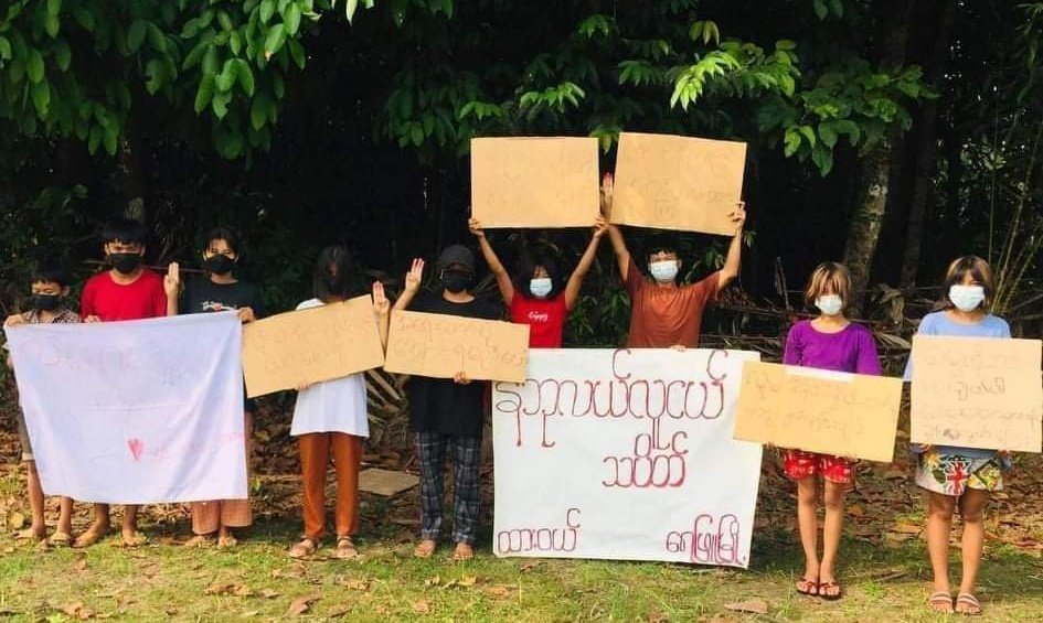 Anti-coup revolutionary strike in Tanintharyi's Dawei Dist, Yebyu Twp, Nabule Area.  #2022Apr18Coup #HelpMyanmarIDPs #WhatsHappeningInMyanmar