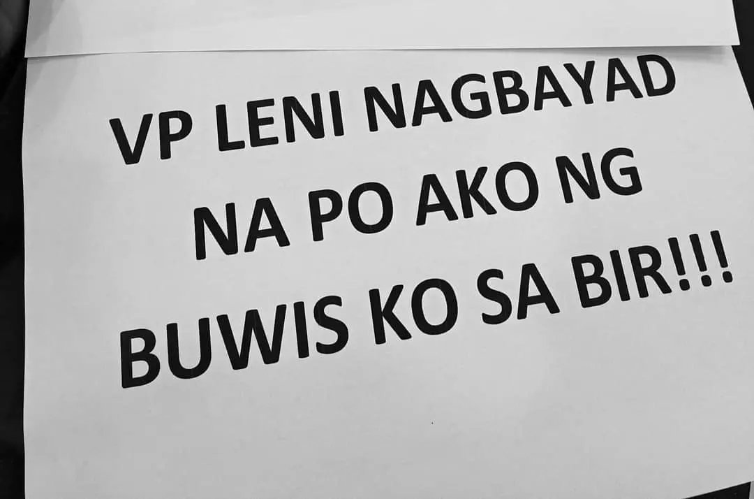 SakayanNgJeff's tweet photo. HINDI KO ITATAPON TO KASI BINASA AT NATAWA SI VP LENI!!!!!

#IpanaloNa10ParaSaLahat #LeniForPresident2022 https://t.co/jQqOGjIB6o