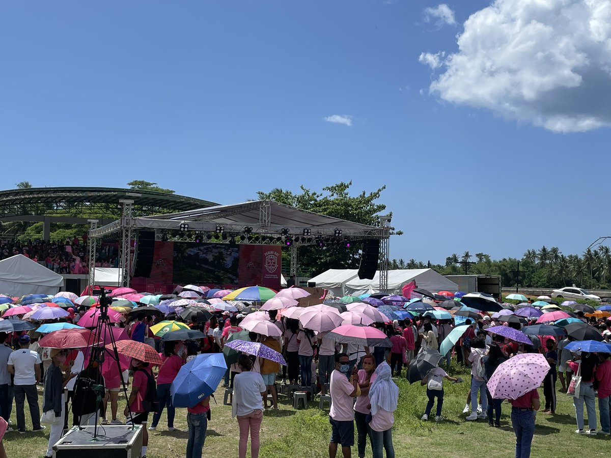 JervisManahan's tweet photo. With its geographic location, people often refer to Marinduque as the 'heart of the Philippines'. 

In today's rally, Marinduqueños are out to prove that they can paint the heart of the Philippines pink. Robredo and Pangilinan won in Marinduque in 2016. #Halalan2022

@ABSCBNNews https://t.co/0v3LEBRxjN