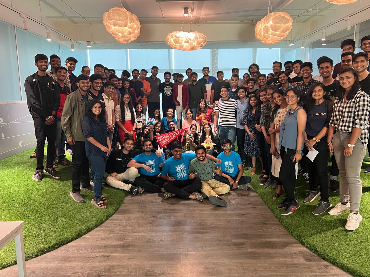 asmitbm's tweet photo. Then clicked a nice group photo, and got a chance to click pics with amazing panel members!!π₯³
Best meet up yet!! Thank you for this @hackthisfall #HTFPune #HackThisFall
@siddharth_hacks @Jpandya26 @ishubhamsah
(7/n) https://t.co/LAFVq3VPJm