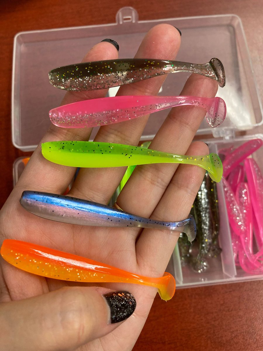 ImLiizaaa's tweet photo. 50pcs Fishing Lures Fake Baits Box Tail Paddles Mix Color Soft Bait Fish Tackle.
#Fishing #fish #FishingGirls #fishingfun #fishinglife #fishingislife #fisherman #fishbaits #fishingbaits #fishLures #Lures #FishingBox #SoftBaits #eBay
Visit- https://t.co/QGrhKb5CgT https://t.co/y140eBuPsw