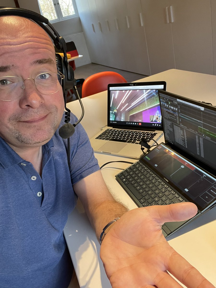 SvenOrnelis's tweet photo. Stiekem aan het radio maken op Joe van thuis uit. Tot 10 u test ik mijn laptop uit waarmee ik voor 2 weken de wereld ga rondreizen en radio maken op zonnige bestemmingen. Raad waar ik ben en je kunt een reis naar daar winnen voor 2! https://t.co/D4E6jSa9wv