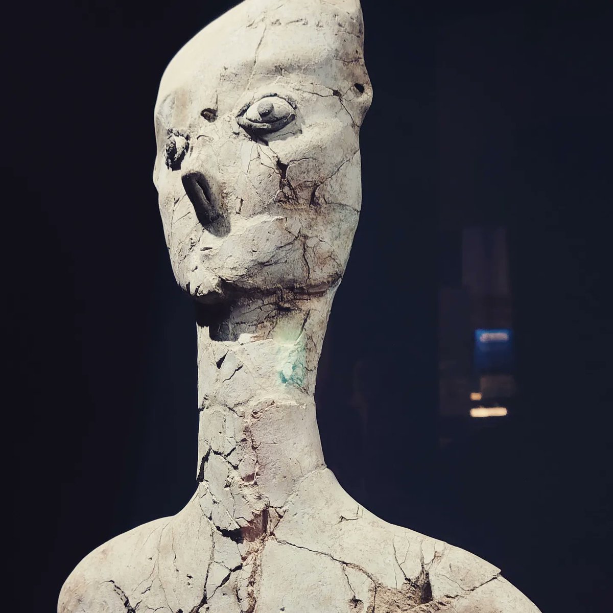 Oldest statues on earth, 9,000 years old 🤯
🗺📍
#amman #jordan
📸
#ainghazal
♯
#travel #adventure #visitjordan #history #neolithic #pottery #statue #museum #shareyourjordan
 👀
@VisitJordan 🇯🇴
@MOTA_Jordan 🏰
@thejordanmuseum 🏛️
@BradtGuides 📖