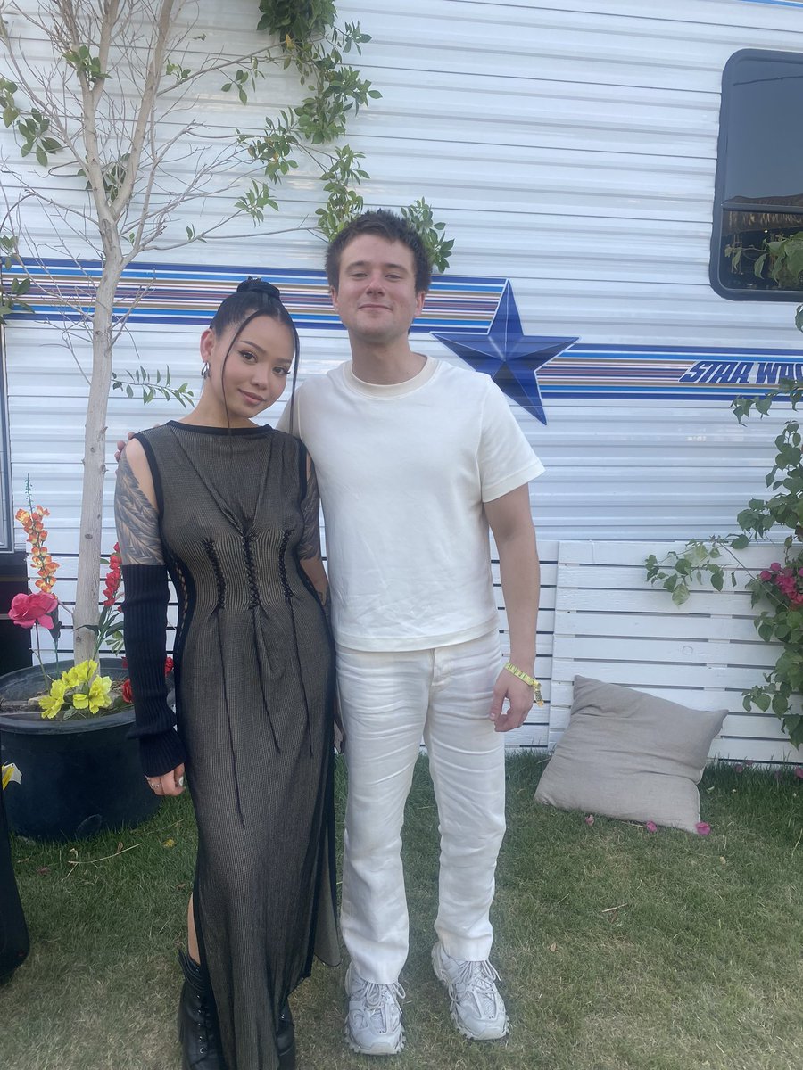 AlecBenjamin's tweet photo. :) @bellapoarch https://t.co/Pq88VW5Tzb