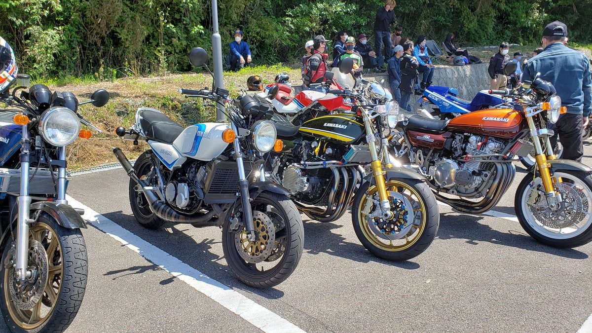 rasisuseso's tweet photo. 結局行ってしまったがね

#ゼルビス
#白いゼルビス
#VT250FN
#昭和のバイク展
#木城町
#湯らら https://t.co/R507TX93ej