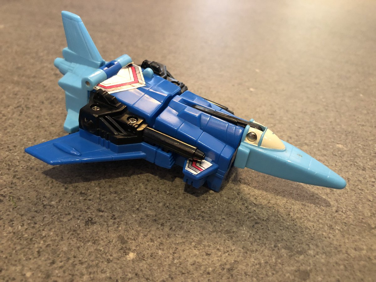 Bert_VdA's tweet photo. This @Hasbro #toy dates from 1988. Today my son plays with it as extensively as I did. And it’s still in mint condition. The superb build quality and eternal power of the #Transformers! #Takara #Triggerbot #Autobot #Dogfight @transformers @tfwiki #toys #3yo https://t.co/QFPVZYRVee