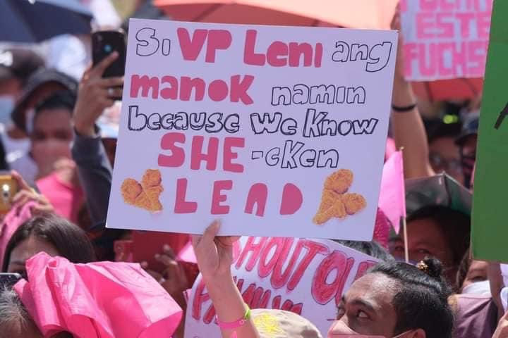 vince2681's tweet photo. Infanta Polillo Island to start a new week of the campaign.
Leni-Kiko supporters gather for the “REINAgkakaisa” People’s Rally toda. Salamat in Infanta, Quezon. 🇵🇭
#InfantaIsPink
#IpanaloNa10ParaSaLahat https://t.co/lyFf8C3wVZ
