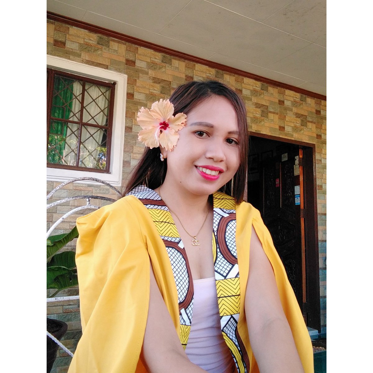 rufamaeferrer19's tweet photo. A Gumamela Easter 🌺🌺🌺🌺

#NeverLetYouGo
#ItsTimeForLove https://t.co/ROGq0MnYLj