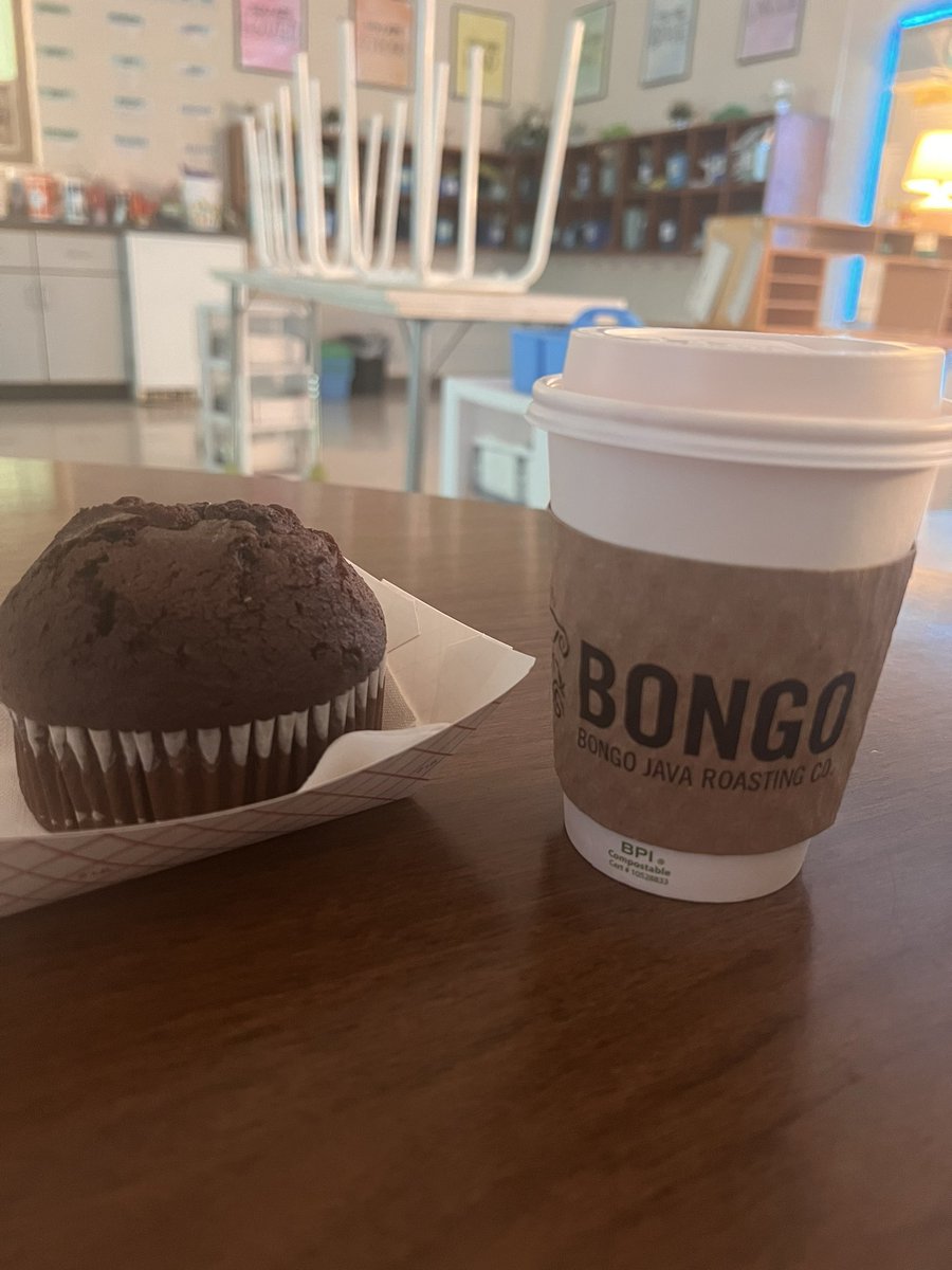 Shoutout to <a href="/madcreek1/">Madison Creek</a> for making this gloomy Monday a little by having the Thirsty Boomerang truck come and provide coffee and muffins!