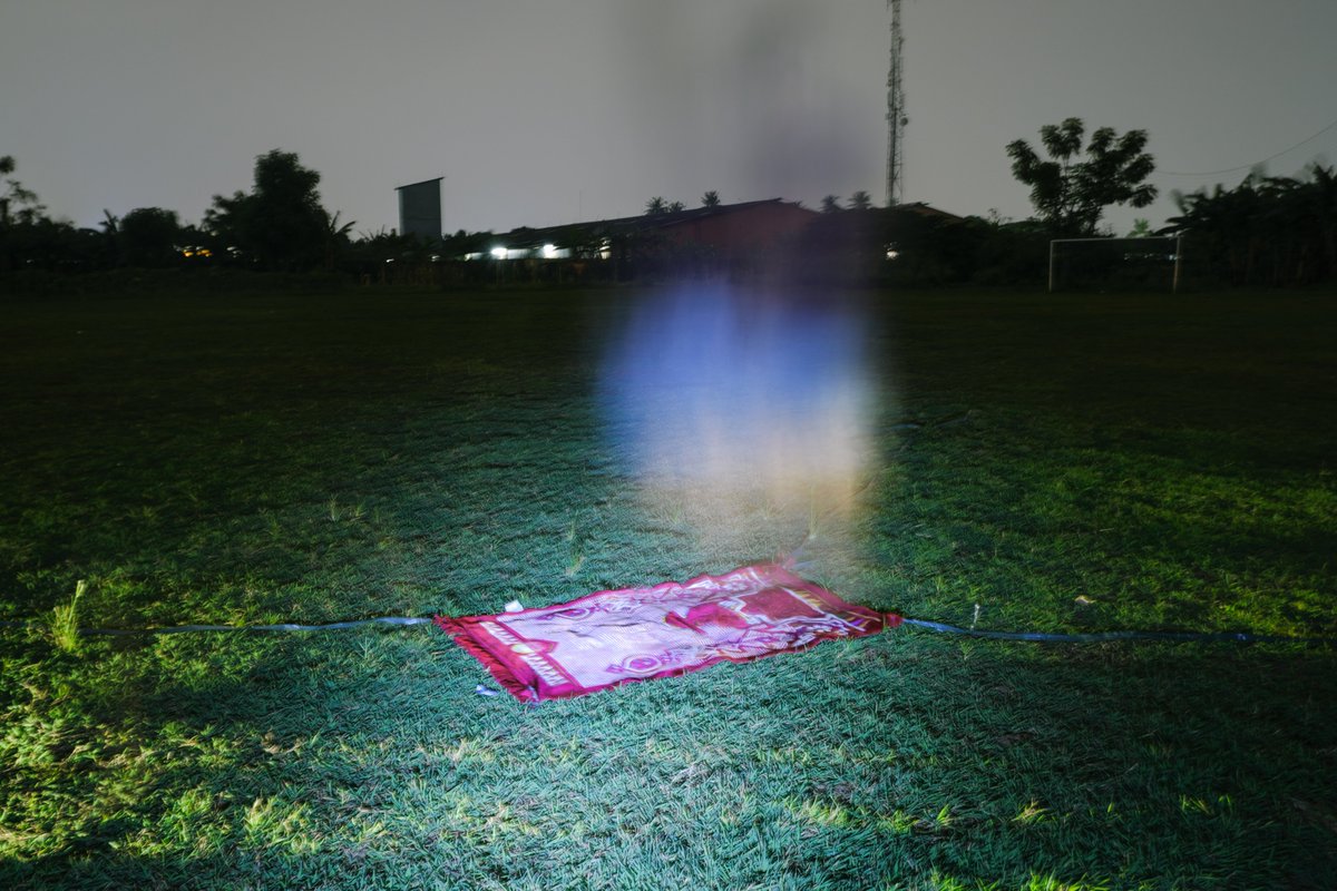 Exlesiastes's tweet image. SPECIAL DROP on 
@objktcom

"tran·scend·ence"

objkt.com/asset/KT1F7DLH…

From "Thousand Months". This is a collaborative collection of Indonesian photographers. 50% of sales will be donated in the form of food for those in need.