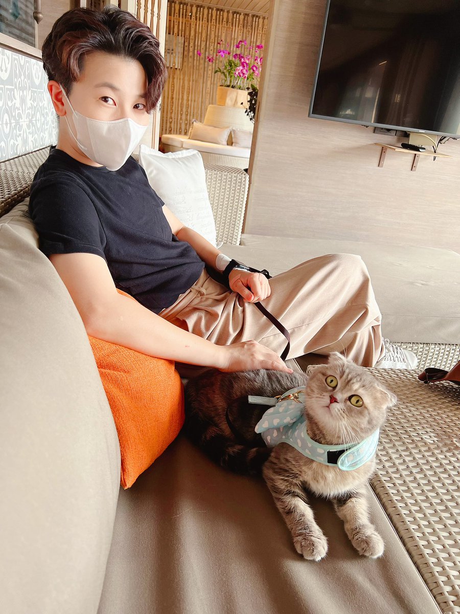 RyoBAE8's tweet photo. 🥰💙 #ทอม #ทีมมีแฟนเป็นผู้หญิงแต่โคตรมีความสุข #LGBTQ #catlover #cat https://t.co/PONxvyO5fK