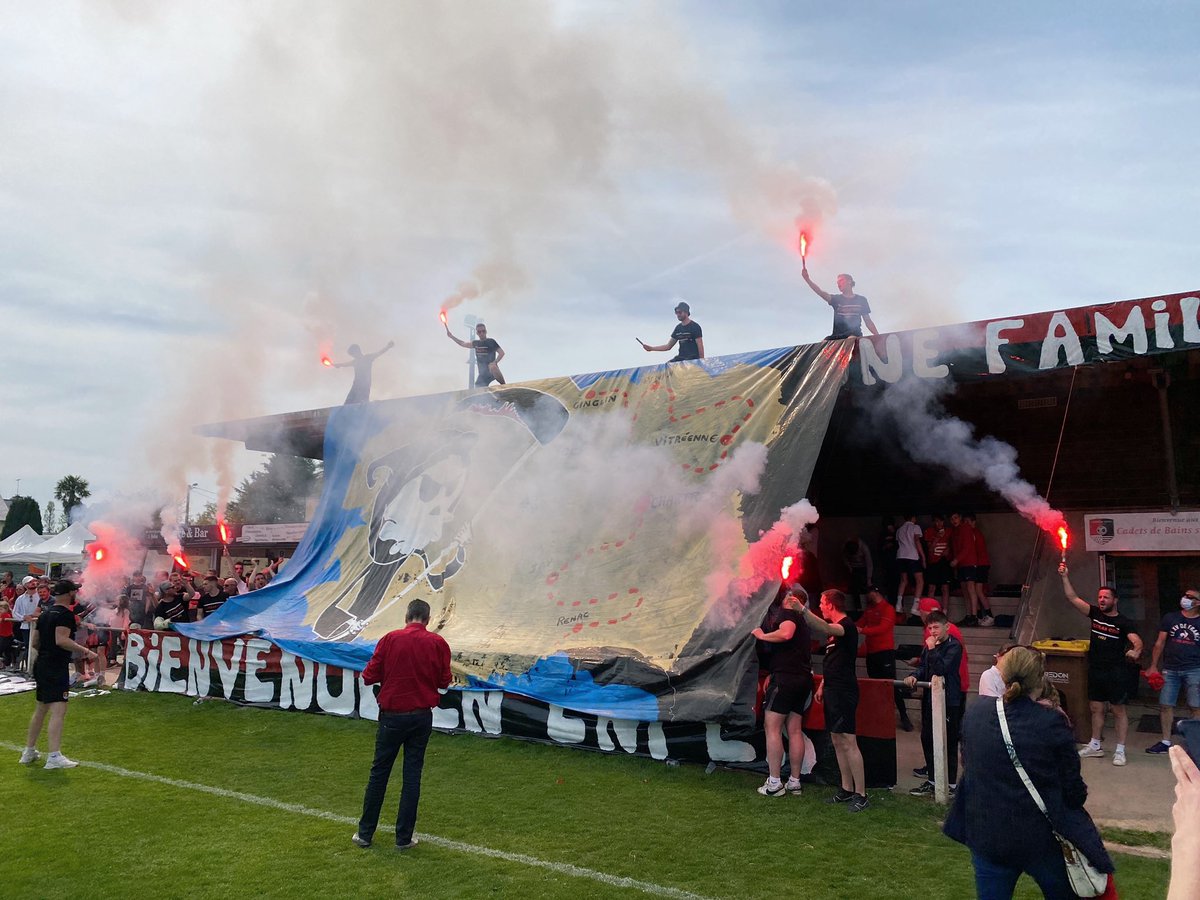 Chach_Simon's tweet image. Fierté de faire partie de ce club ! En rouge et noir on est injouable 🔴⚫️🔥@CadetsBains #ultras #passion #tifo #ferveur #nopyronoparty